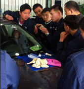 老师在卖力的教学